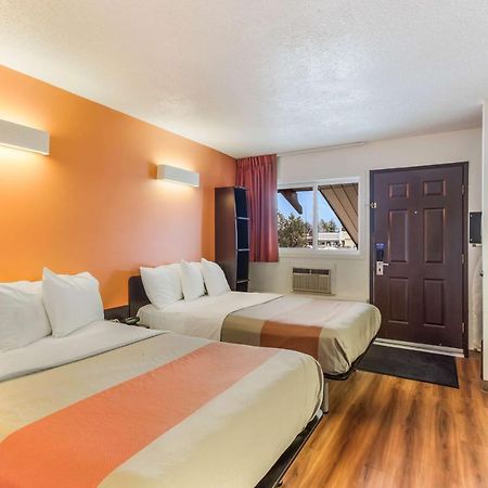 Motel 6-Lethbridge, Ab Dış mekan fotoğraf